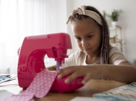 Розвиток дитини через творчість: як допомагає швейна фурнітура