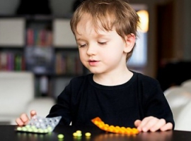 Як захистити дитину від отруєння