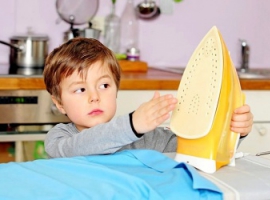 Як уберегти маленьку дитину від опіків